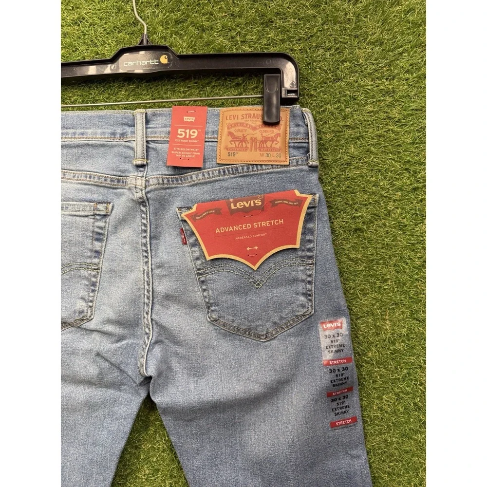 Levis 519 Jeans Mens 30x30 Extreme Skinny Stretch Sits Below Waist Light Wash